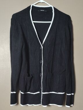 Dokotoo Black W White Trim Full Button Cardigan Size M
